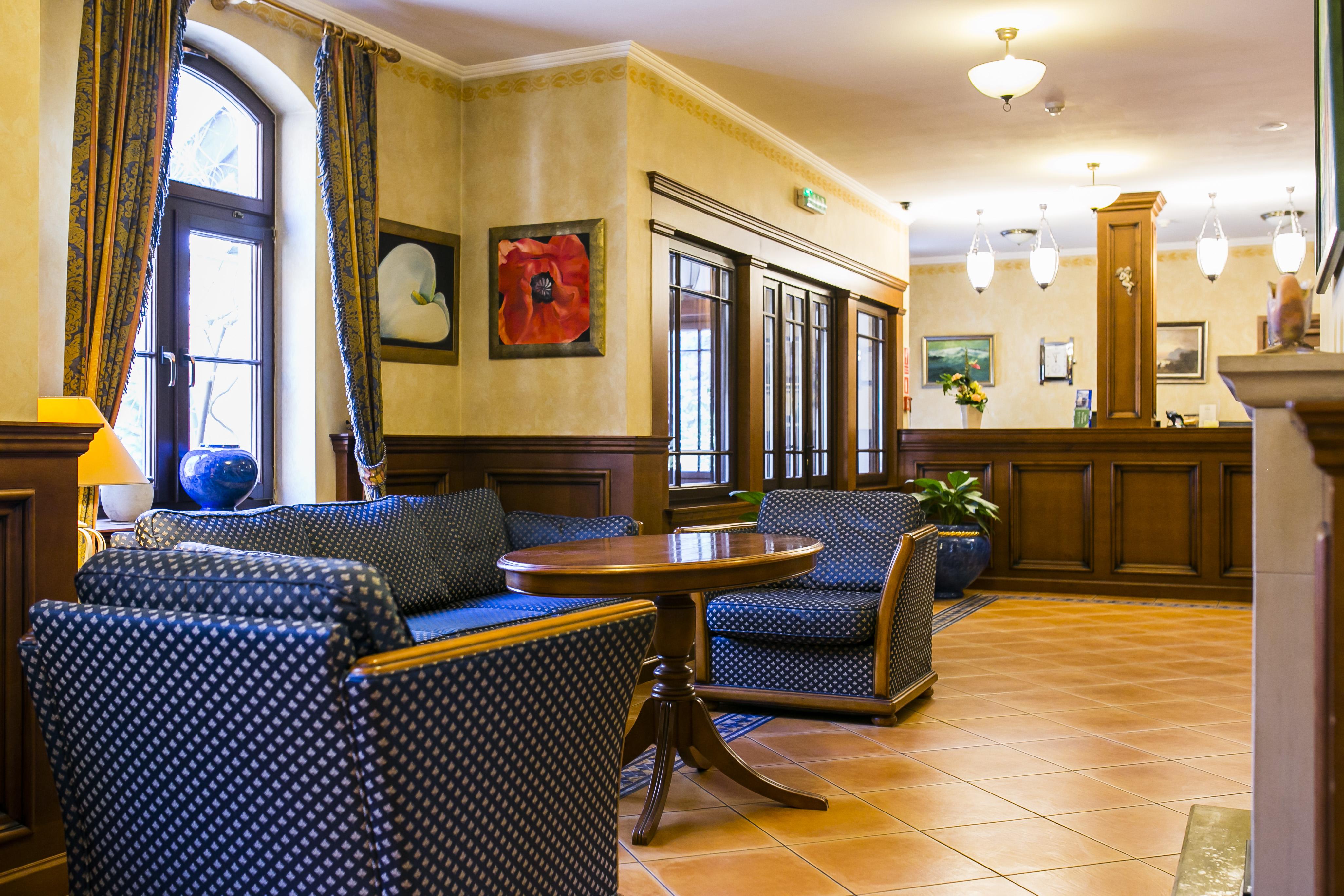 Opera Hotell 3*