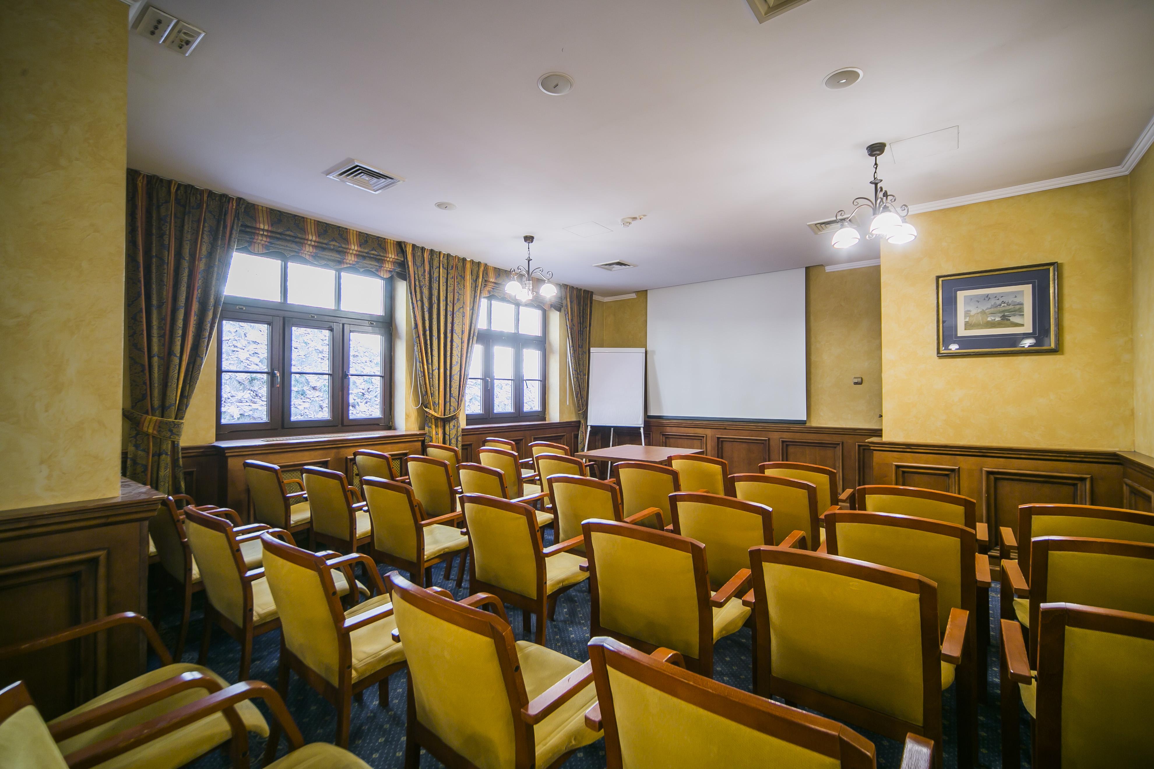 Opera Hotell